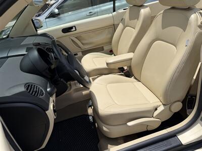 2008 Volkswagen New Beetle Convertible SE WOW WOW !!! 1 OWNER CAR !! ONLY 65K MILES !! HOT COLOR !! CALL NOW TO BUY IT NOW !!954-902-9298 !! - Photo 68 - Pompano Beach, FL 33069