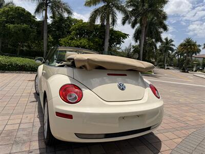 2008 Volkswagen New Beetle Convertible SE WOW WOW !!! 1 OWNER CAR !! ONLY 65K MILES !! HOT COLOR !! CALL NOW TO BUY IT NOW !!954-902-9298 !! - Photo 49 - Pompano Beach, FL 33069