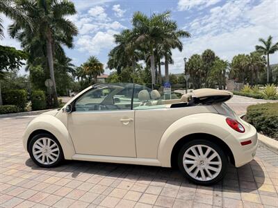 2008 Volkswagen New Beetle Convertible SE WOW WOW !!! 1 OWNER CAR !! ONLY 65K MILES !! HOT COLOR !! CALL NOW TO BUY IT NOW !!954-902-9298 !! - Photo 20 - Pompano Beach, FL 33069