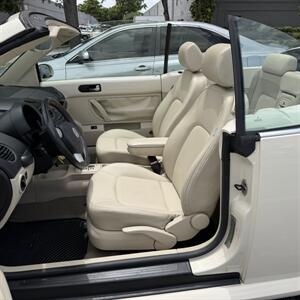 2008 Volkswagen New Beetle Convertible SE WOW WOW !!! 1 OWNER CAR !! ONLY 65K MILES !! HOT COLOR !! CALL NOW TO BUY IT NOW !!954-902-9298 !! - Photo 55 - Pompano Beach, FL 33069