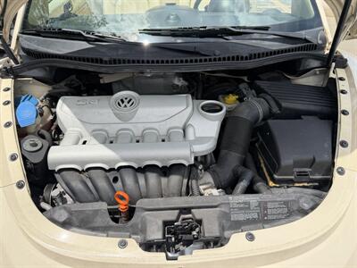 2008 Volkswagen New Beetle Convertible SE WOW WOW !!! 1 OWNER CAR !! ONLY 65K MILES !! HOT COLOR !! CALL NOW TO BUY IT NOW !!954-902-9298 !! - Photo 22 - Pompano Beach, FL 33069