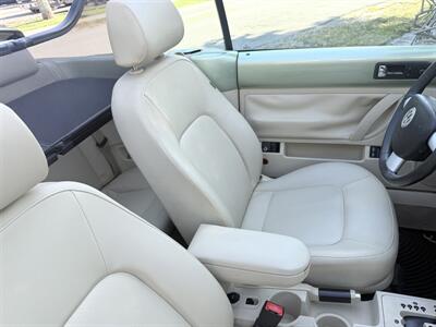 2008 Volkswagen Beetle SE  WOW!! 32K MILES ORIGINAL !!! 954-902-9298 CLEAN CARFAX !! - Photo 55 - Pompano Beach, FL 33069