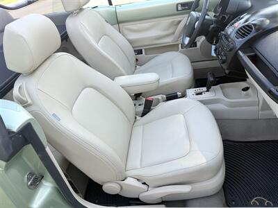 2008 Volkswagen Beetle SE  WOW!! 32K MILES ORIGINAL !!! 954-902-9298 CLEAN CARFAX !! - Photo 15 - Pompano Beach, FL 33069