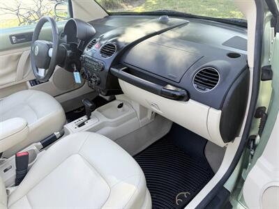 2008 Volkswagen Beetle SE  WOW!! 32K MILES ORIGINAL !!! 954-902-9298 CLEAN CARFAX !! - Photo 53 - Pompano Beach, FL 33069