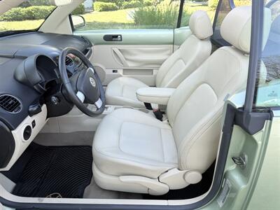 2008 Volkswagen Beetle SE  WOW!! 32K MILES ORIGINAL !!! 954-902-9298 CLEAN CARFAX !! - Photo 14 - Pompano Beach, FL 33069