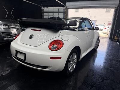 2009 Volkswagen New Beetle Convertible Base PZEV WOW!! SUPER LLOW MILES 93K !! BRAND NEW TOP !!! BLUETOOTH !!! CARFAX !! CLEAN TITLE !!954-902-9298 MATT - Photo 38 - Pompano Beach, FL 33069
