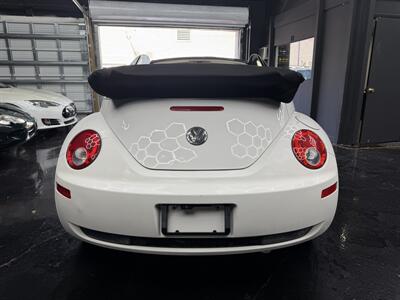 2009 Volkswagen New Beetle Convertible Base PZEV WOW!! SUPER LLOW MILES 93K !! BRAND NEW TOP !!! BLUETOOTH !!! CARFAX !! CLEAN TITLE !!954-902-9298 MATT - Photo 36 - Pompano Beach, FL 33069