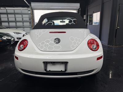 2009 Volkswagen New Beetle Convertible Base PZEV WOW!! SUPER LLOW MILES 93K !! BRAND NEW TOP !!! BLUETOOTH !!! CARFAX !! CLEAN TITLE !!954-902-9298 MATT - Photo 27 - Pompano Beach, FL 33069