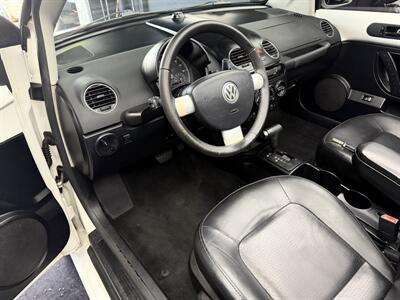2009 Volkswagen New Beetle Convertible Base PZEV WOW!! SUPER LLOW MILES 93K !! BRAND NEW TOP !!! BLUETOOTH !!! CARFAX !! CLEAN TITLE !!954-902-9298 MATT - Photo 54 - Pompano Beach, FL 33069
