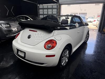 2009 Volkswagen New Beetle Convertible Base PZEV WOW!! SUPER LLOW MILES 93K !! BRAND NEW TOP !!! BLUETOOTH !!! CARFAX !! CLEAN TITLE !!954-902-9298 MATT - Photo 37 - Pompano Beach, FL 33069