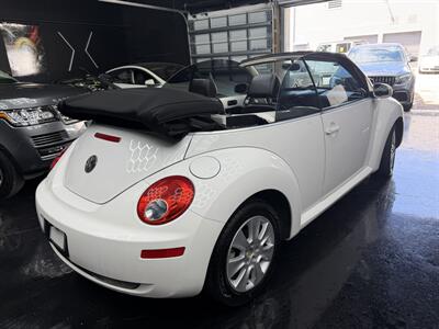 2009 Volkswagen New Beetle Convertible Base PZEV WOW!! SUPER LLOW MILES 93K !! BRAND NEW TOP !!! BLUETOOTH !!! CARFAX !! CLEAN TITLE !!954-902-9298 MATT - Photo 49 - Pompano Beach, FL 33069
