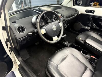 2009 Volkswagen New Beetle Convertible Base PZEV WOW!! SUPER LLOW MILES 93K !! BRAND NEW TOP !!! BLUETOOTH !!! CARFAX !! CLEAN TITLE !!954-902-9298 MATT - Photo 52 - Pompano Beach, FL 33069