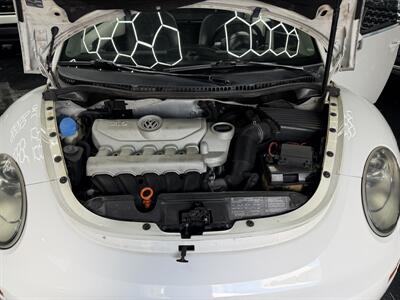2009 Volkswagen New Beetle Convertible Base PZEV WOW!! SUPER LLOW MILES 93K !! BRAND NEW TOP !!! BLUETOOTH !!! CARFAX !! CLEAN TITLE !!954-902-9298 MATT - Photo 68 - Pompano Beach, FL 33069