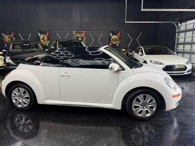 2009 Volkswagen New Beetle Convertible Base PZEV WOW!! SUPER LLOW MILES 93K !! BRAND NEW TOP !!! BLUETOOTH !!! CARFAX !! CLEAN TITLE !!954-902-9298 MATT - Photo 45 - Pompano Beach, FL 33069