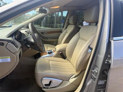2008 Mercedes-Benz R 350 WOW !! EXTREMELY LOW MILES 98K !! SUNROOF !!! HTD SEATS !! - Photo 21 - Pompano Beach, FL 33069