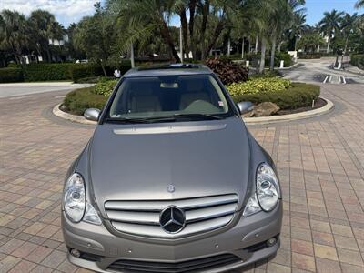 2008 Mercedes-Benz R 350 WOW !! EXTREMELY LOW MILES 98K !! SUNROOF !!! HTD SEATS !! - Photo 3 - Pompano Beach, FL 33069