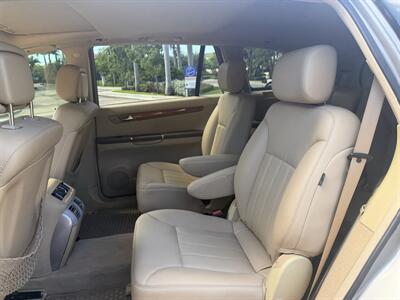 2008 Mercedes-Benz R 350 WOW !! EXTREMELY LOW MILES 98K !! SUNROOF !!! HTD SEATS !! - Photo 55 - Pompano Beach, FL 33069