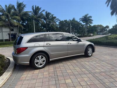 2008 Mercedes-Benz R 350 WOW !! EXTREMELY LOW MILES 98K !! SUNROOF !!! HTD SEATS !! - Photo 10 - Pompano Beach, FL 33069