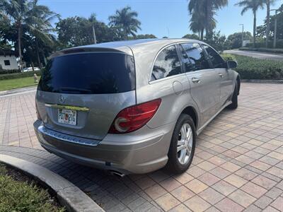 2008 Mercedes-Benz R 350 WOW !! EXTREMELY LOW MILES 98K !! SUNROOF !!! HTD SEATS !! - Photo 14 - Pompano Beach, FL 33069