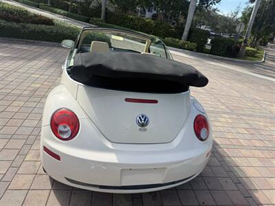 2008 Volkswagen New Beetle Convertible SE PZEV  WOW!! 69K MILES !! BEETLE CONVERTIBLE !! 954-902-9298 MATT.CARFAX !! - Photo 35 - Pompano Beach, FL 33069