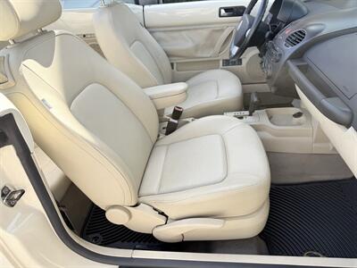 2008 Volkswagen New Beetle Convertible SE PZEV  WOW!! 69K MILES !! BEETLE CONVERTIBLE !! 954-902-9298 MATT.CARFAX !! - Photo 55 - Pompano Beach, FL 33069