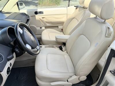 2008 Volkswagen New Beetle Convertible SE PZEV  WOW!! 69K MILES !! BEETLE CONVERTIBLE !! 954-902-9298 MATT.CARFAX !! - Photo 14 - Pompano Beach, FL 33069