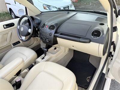 2008 Volkswagen New Beetle Convertible SE PZEV  WOW!! 69K MILES !! BEETLE CONVERTIBLE !! 954-902-9298 MATT.CARFAX !! - Photo 49 - Pompano Beach, FL 33069