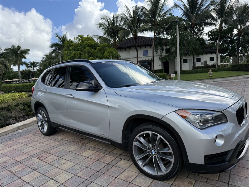 2015 BMW X1 sDrive28i WOW !! SPORT PKG !! LOW MILES 79K !! CARFAX !! - Photo 1 - Pompano Beach, FL 33069