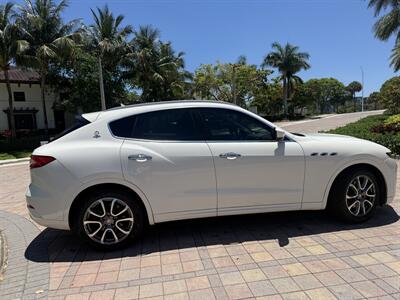 2017 Maserati Levante V6  AWD  EXTREMELY LOW MMILES 52K!!! - Photo 48 - Pompano Beach, FL 33069