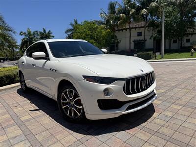 2017 Maserati Levante V6  AWD  EXTREMELY LOW MMILES 52K!!! - Photo 43 - Pompano Beach, FL 33069