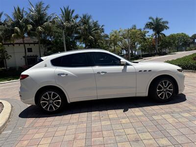 2017 Maserati Levante V6  AWD  EXTREMELY LOW MMILES 52K!!! - Photo 66 - Pompano Beach, FL 33069