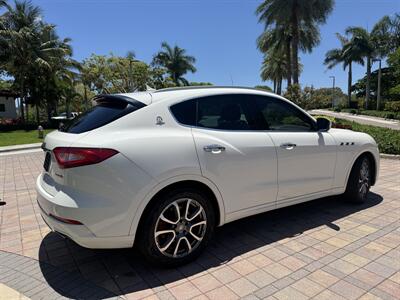 2017 Maserati Levante V6  AWD  EXTREMELY LOW MMILES 52K!!! - Photo 49 - Pompano Beach, FL 33069