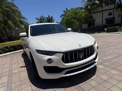 2017 Maserati Levante V6  AWD  EXTREMELY LOW MMILES 52K!!! - Photo 38 - Pompano Beach, FL 33069
