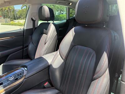 2017 Maserati Levante V6  AWD  EXTREMELY LOW MMILES 52K!!! - Photo 64 - Pompano Beach, FL 33069