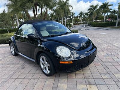 2010 Volkswagen New Beetle Convertible WOW !!LOW MILES 87K!! RARE COLOR !!CARFAX - Photo 31 - Pompano Beach, FL 33069