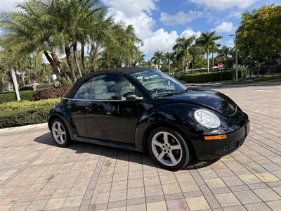 2010 Volkswagen New Beetle Convertible WOW !!LOW MILES 87K!! RARE COLOR !!CARFAX - Photo 28 - Pompano Beach, FL 33069
