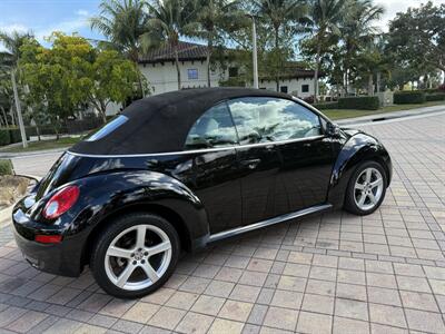 2010 Volkswagen New Beetle Convertible WOW !!LOW MILES 87K!! RARE COLOR !!CARFAX - Photo 36 - Pompano Beach, FL 33069
