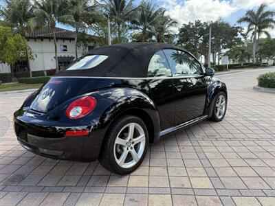 2010 Volkswagen New Beetle Convertible WOW !!LOW MILES 87K!! RARE COLOR !!CARFAX - Photo 38 - Pompano Beach, FL 33069