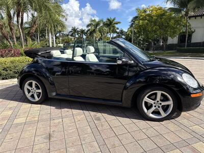 2010 Volkswagen New Beetle Convertible WOW !!LOW MILES 87K!! RARE COLOR !!CARFAX - Photo 62 - Pompano Beach, FL 33069