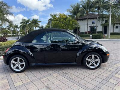 2010 Volkswagen New Beetle Convertible WOW !!LOW MILES 87K!! RARE COLOR !!CARFAX - Photo 34 - Pompano Beach, FL 33069