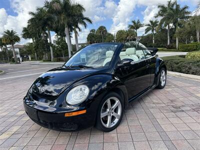 2010 Volkswagen New Beetle Convertible WOW !!LOW MILES 87K!! RARE COLOR !!CARFAX - Photo 2 - Pompano Beach, FL 33069