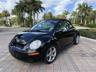 2010 Volkswagen New Beetle Convertible WOW !!LOW MILES 87K!! RARE COLOR !!CARFAX - Photo 11 - Pompano Beach, FL 33069
