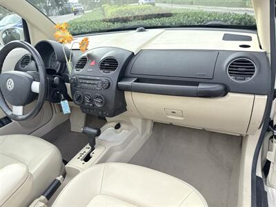 2008 Volkswagen New Beetle Convertible SE  WOW !! ONLY 76K !! CONVERTIBLE SE !!954-902-9298 !! NO ACCIDENTS!! - Photo 24 - Pompano Beach, FL 33069