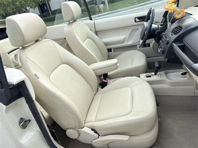 2008 Volkswagen New Beetle Convertible SE  WOW !! ONLY 76K !! CONVERTIBLE SE !!954-902-9298 !! NO ACCIDENTS!! - Photo 56 - Pompano Beach, FL 33069