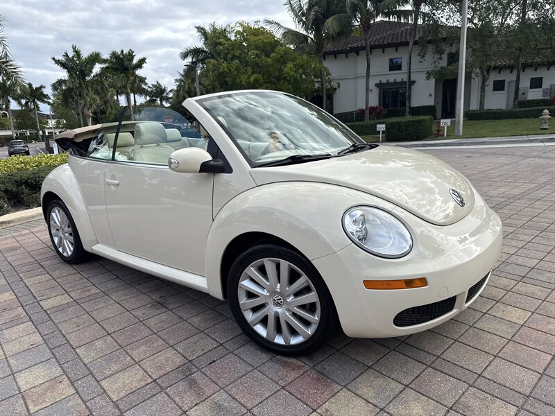 2008 Volkswagen New Beetle Convertible SE  WOW !! ONLY 76K !! CONVERTIBLE SE !!954-902-9298 !! NO ACCIDENTS!! - Photo 1 - Pompano Beach, FL 33069
