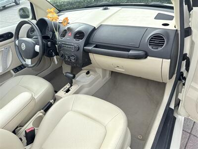 2008 Volkswagen New Beetle Convertible SE  WOW !! ONLY 76K !! CONVERTIBLE SE !!954-902-9298 !! NO ACCIDENTS!! - Photo 65 - Pompano Beach, FL 33069