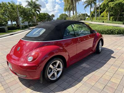 2010 Volkswagen Beetle Base PZEV  WOW !! ONLY 85K MILES !! POWER TOP !! HTD SEATS !! CALL NOW TO BUY IT NOW !!!954-902-9298 MATT - Photo 6 - Pompano Beach, FL 33069