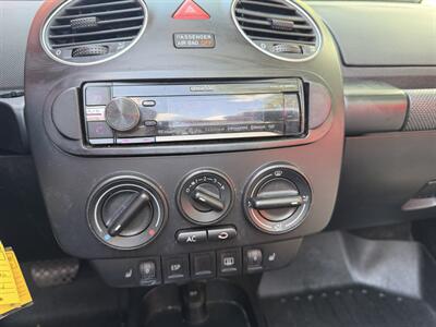 2010 Volkswagen Beetle Base PZEV  WOW !! ONLY 85K MILES !! POWER TOP !! HTD SEATS !! CALL NOW TO BUY IT NOW !!!954-902-9298 MATT - Photo 61 - Pompano Beach, FL 33069