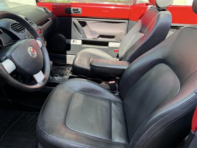 2010 Volkswagen Beetle Base PZEV  WOW !! ONLY 85K MILES !! POWER TOP !! HTD SEATS !! CALL NOW TO BUY IT NOW !!!954-902-9298 MATT - Photo 51 - Pompano Beach, FL 33069