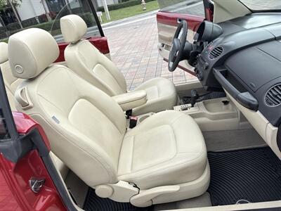 2007 Volkswagen New Beetle Convertible 2.5  WOW!! 72K ONLY  MILES!! AUTOMATIC!!CALL NOW 954-902-9298 !! - Photo 14 - Pompano Beach, FL 33069